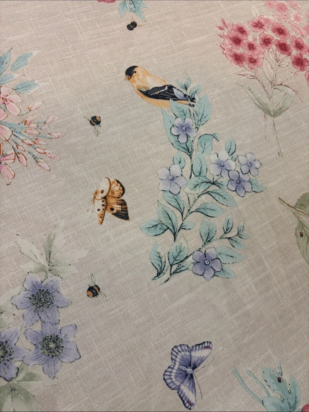 Round Floral Bird Tablecloth